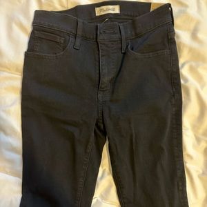 Madewell Petite Roadtripper Jeans in Bennett Black